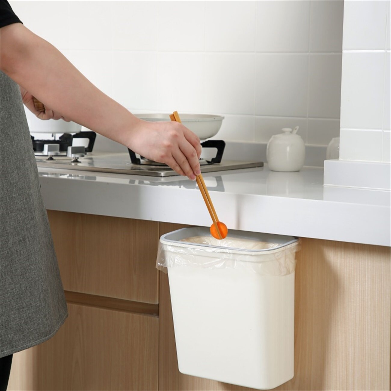 Homenhome Waste Bin Hanging Trash Can Classificable Bin Hitchable Cabinet Garbage Basket for Kitchen