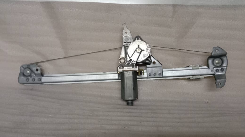 MERCEDESBENZ W202 REAR POWER WINDOW REGULATOR GEAR WITH MOTOR