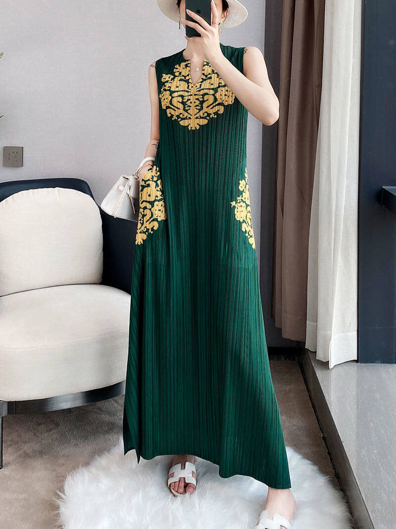 NOVA quality⭐Miyake pleated simple round neck sleeveless pleated dress ❤ summer new print loose fashionable temperament slim long skirt