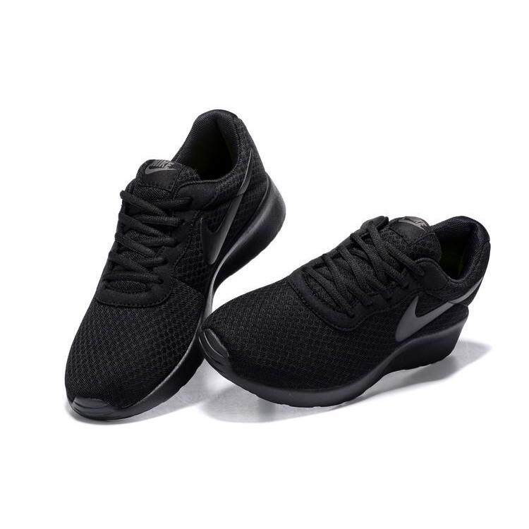 nike roshe one all black