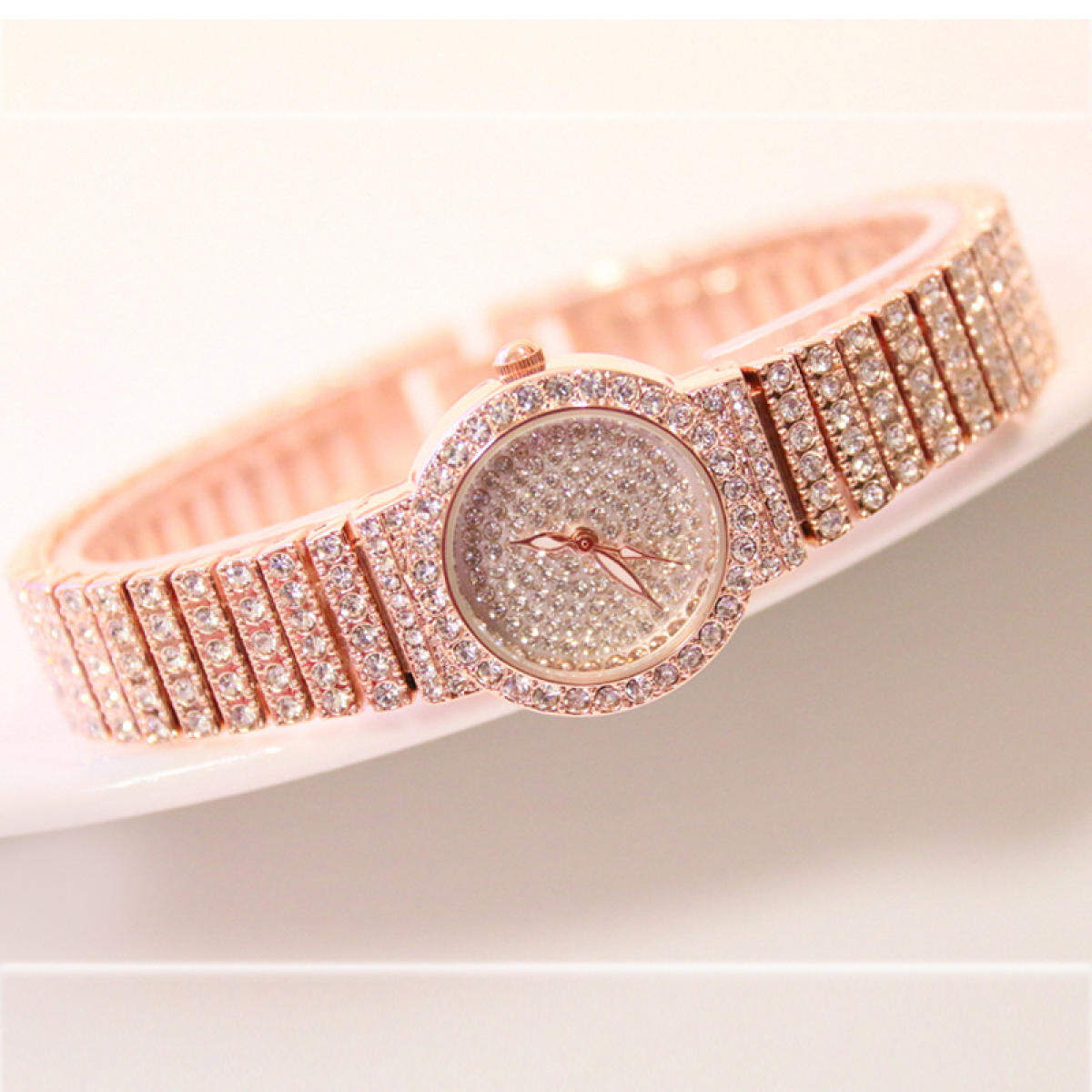 Gelang Perempuan Watch Eropa Fashion Berlian Wanita Jam Gelang Mahasiswa Jam Tangan Anti Air QUARTZ Fashion Jam Tangan Wanita Kreatif Lady Elegan Jam Tangan Sederhana Fashion Pakaian Aksesoris Hadiah Favorit