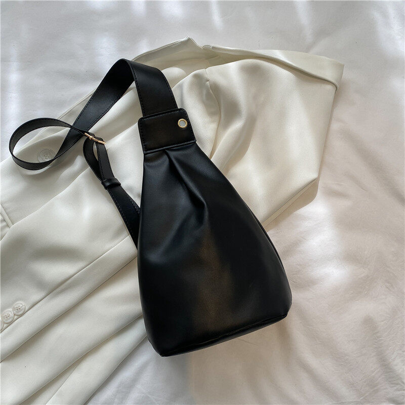 QFDI New women's bag fashion shoulder bag crossbody bag trend chest bag simple retro casual small Fanny pack