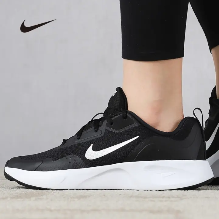 nike women's lightweight running shoes