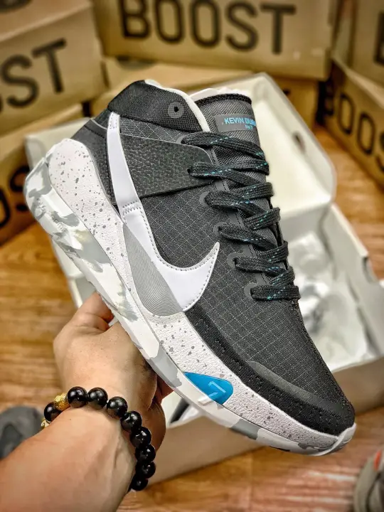 nike zoom casual shoes