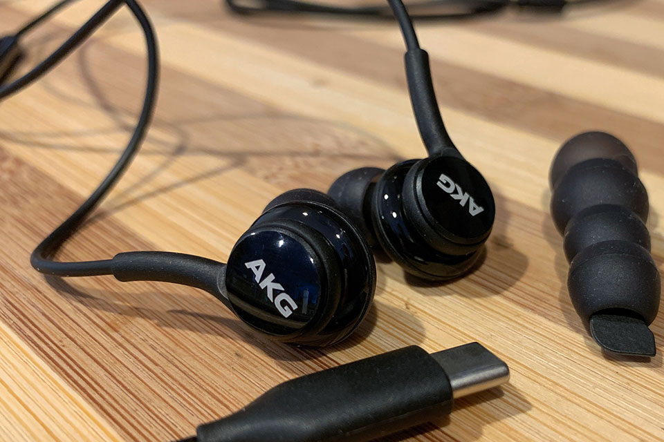 samsung galaxy note 10 plus akg headphones
