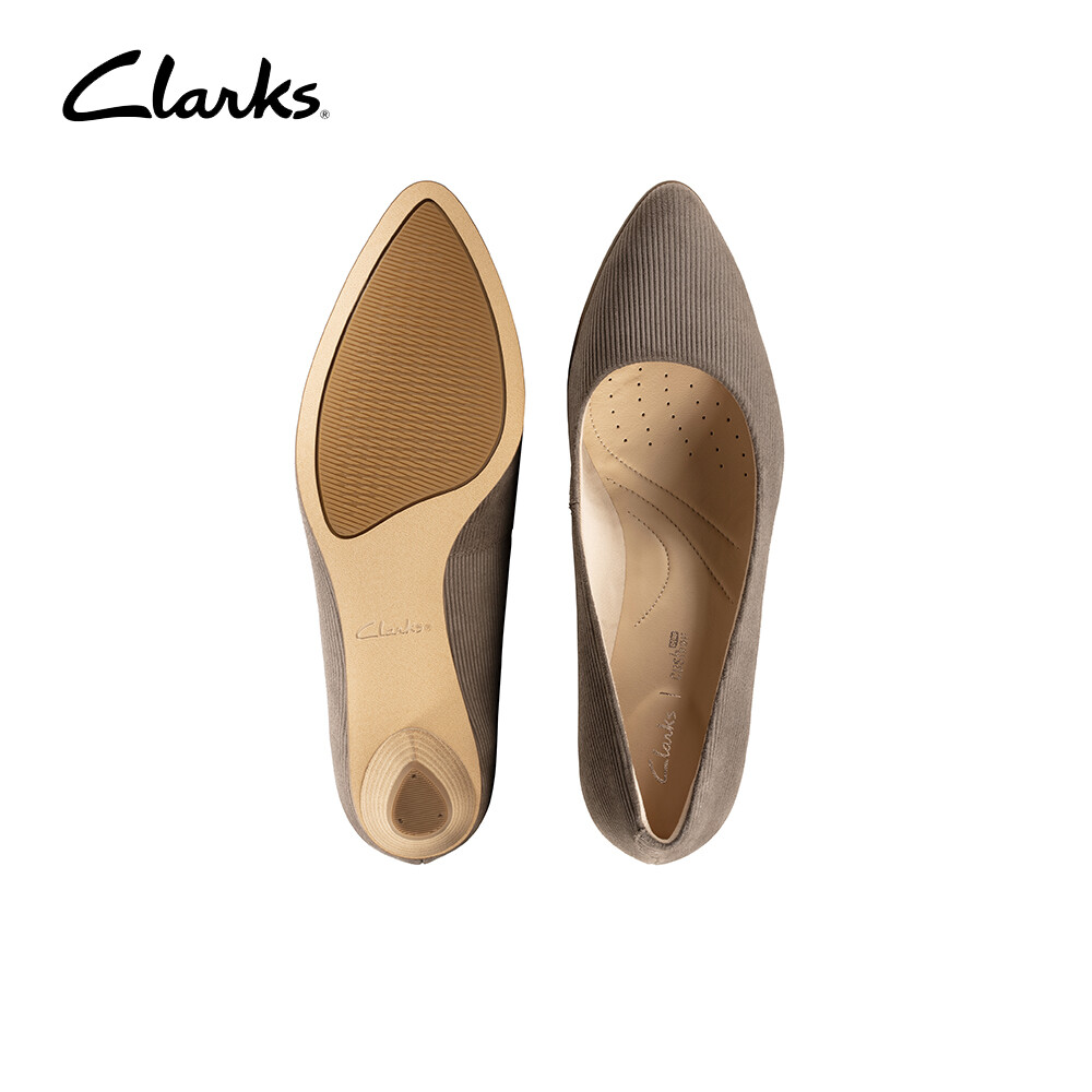 mena bloom clarks