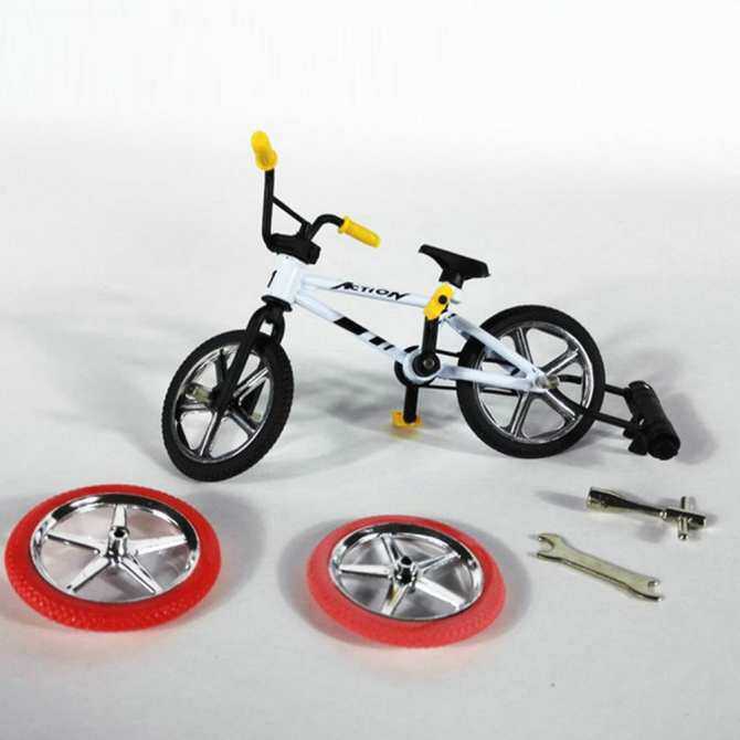 miniature bicycle toy