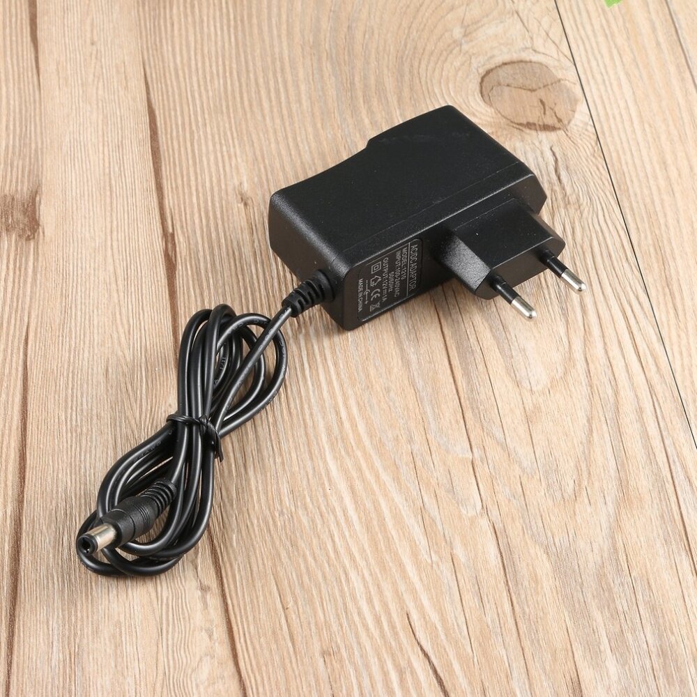 AC 110-240V DC 5V 6V 8V 9V 10V 12V 15V 0.5A 1A 2A 3A Universal Power Adapter Supply Charger Adapter EU Us for LED Light Strips Output Current : 2A, Output Voltage : 15V, Plug Type : EU