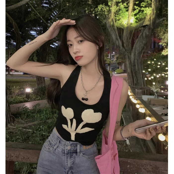 In hoa áo cổ yếm nữ dệt kim