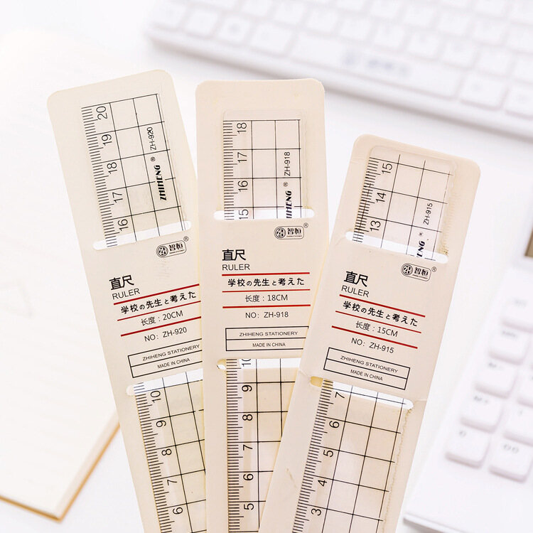 Thước kẻ dài 20cm ô vuông