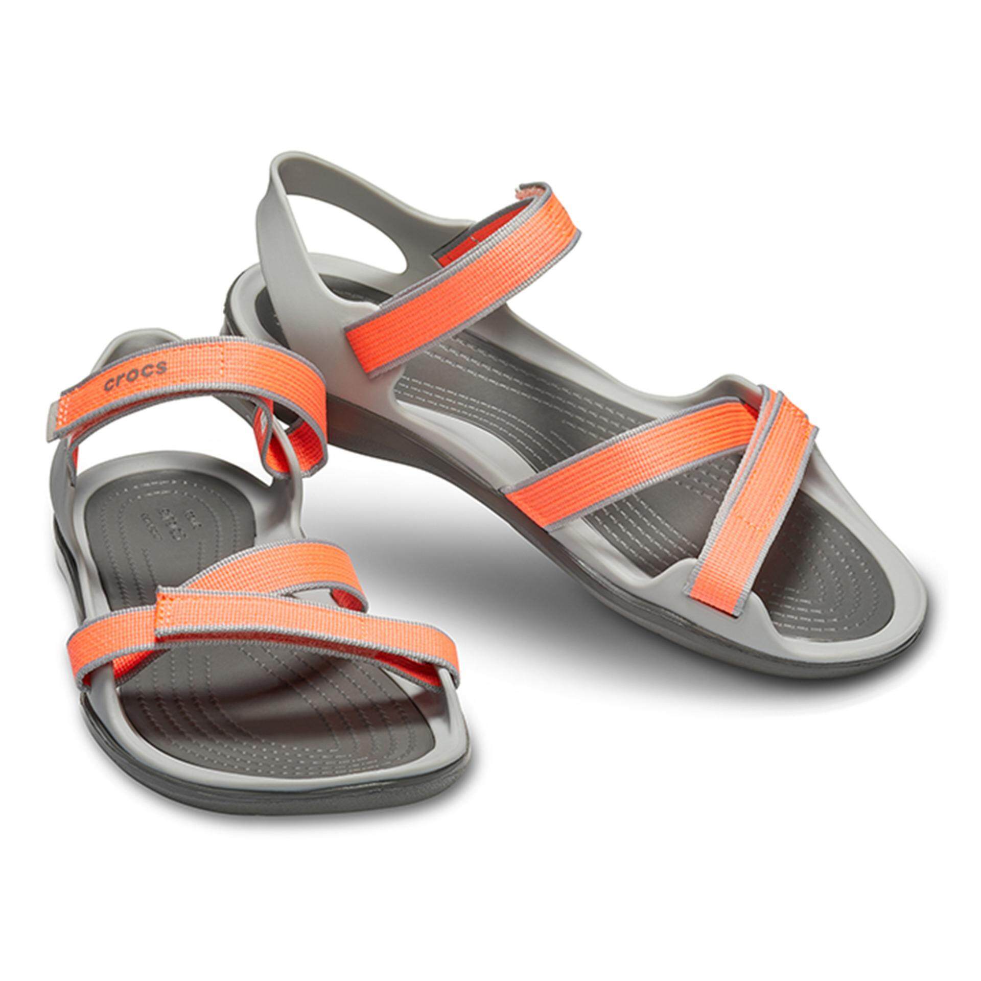 Крокс сандали. Сандалии Crocs Swiftwater Webbing Sandal. Сандалии Crocs Swiftwater Sandal w. Crocs 204804. Crocs Swiftwater w5.