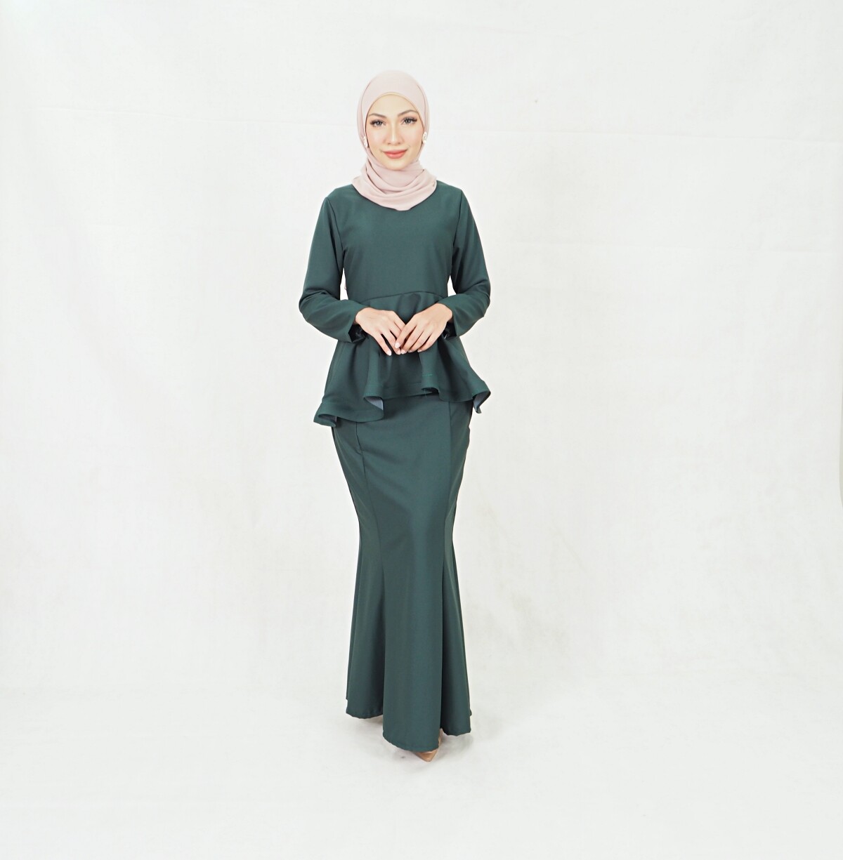 baju tunang emerald green