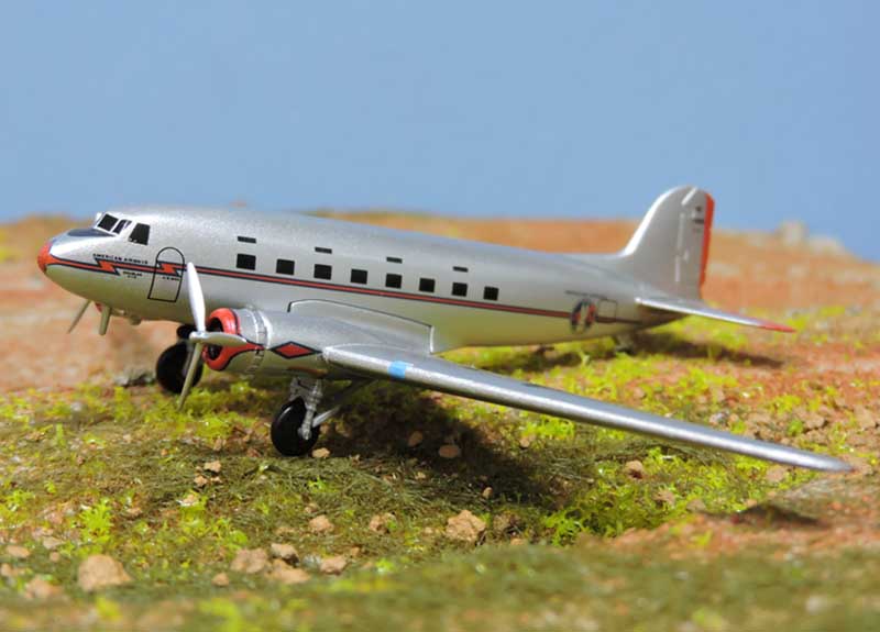 Diecast Alloy Plane Model Toy 1:200 Scale Douglas American DC-3 C-47 Airlines Aircraft Planes Model Airplanes Plane Gifts