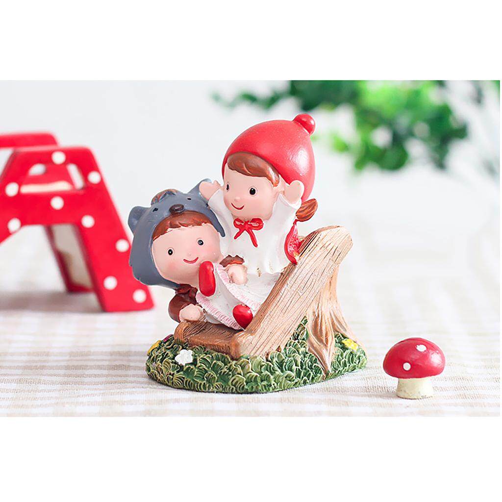 Dolity 2 Buah Miniatur Boy & Girl Taman Patung Hias Rumah Boneka Peri Dekorasi
