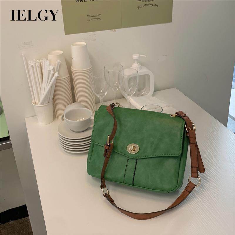 IELGY retro texture niche design high sense of simplicity and versatile messenger bag