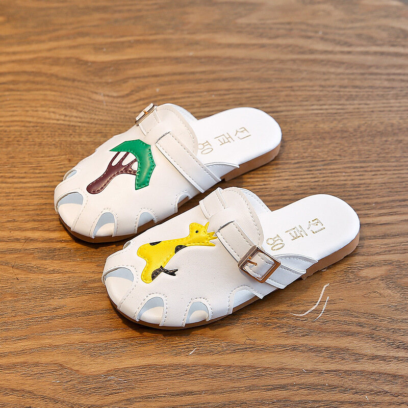 AMILA Children's closed toe slippers cute children's soft sole flat sandals and slippers