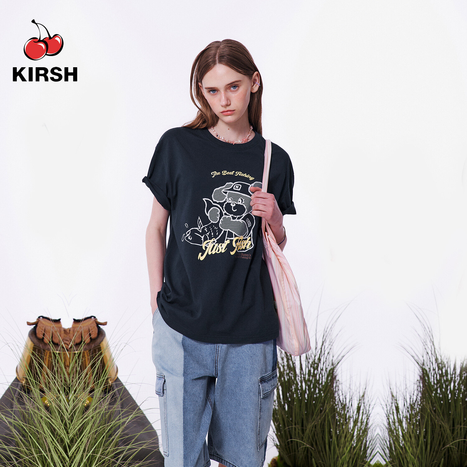 KIRSH] FISHING WITTY BUNNY GRAPHIC LOOSE FIT T-SHIRT | 24HS