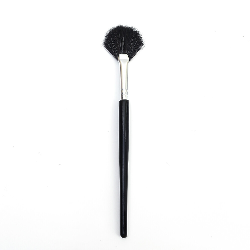 Fan Shaped Makeup Brush Highlighter Face Powder Brush Girls Face Blush Brush Makeup Tools