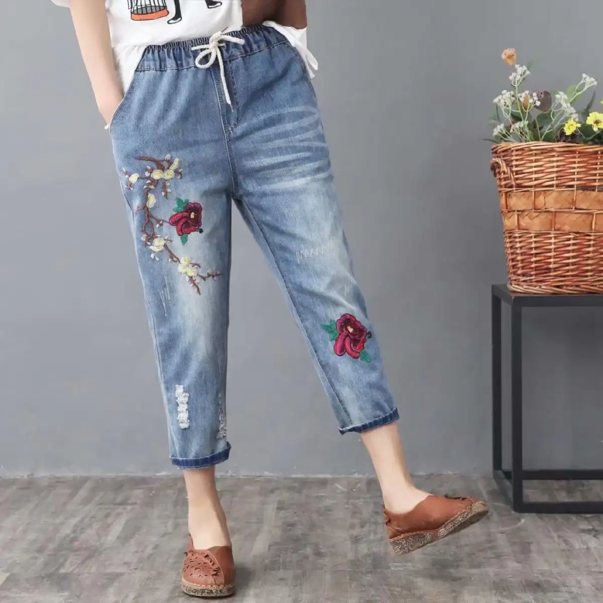 womens 3 quarter jeans