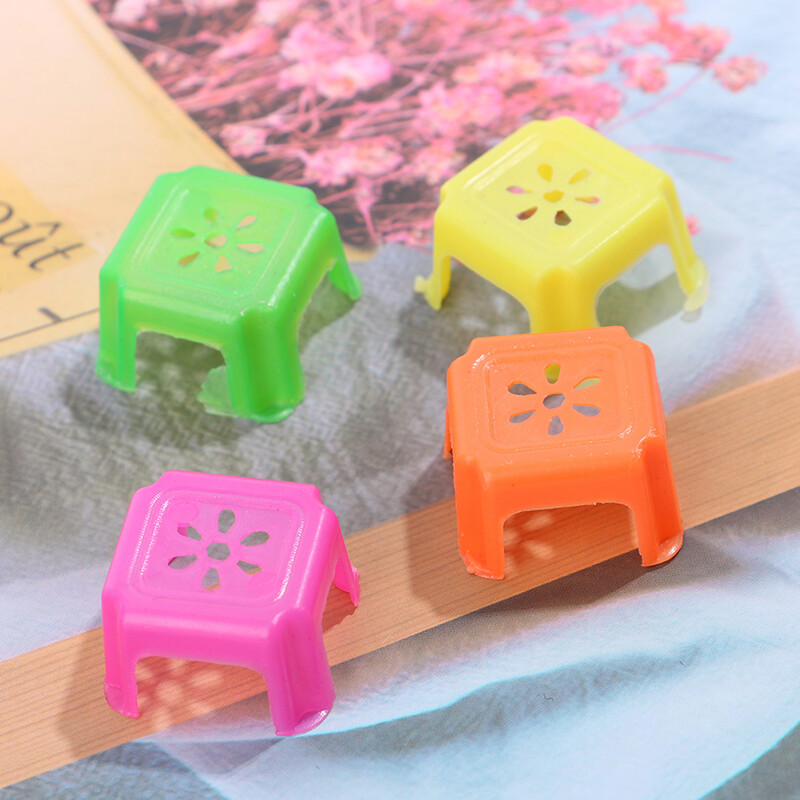 FOO 4pcs Mini plastic toy small square stool model play house chair