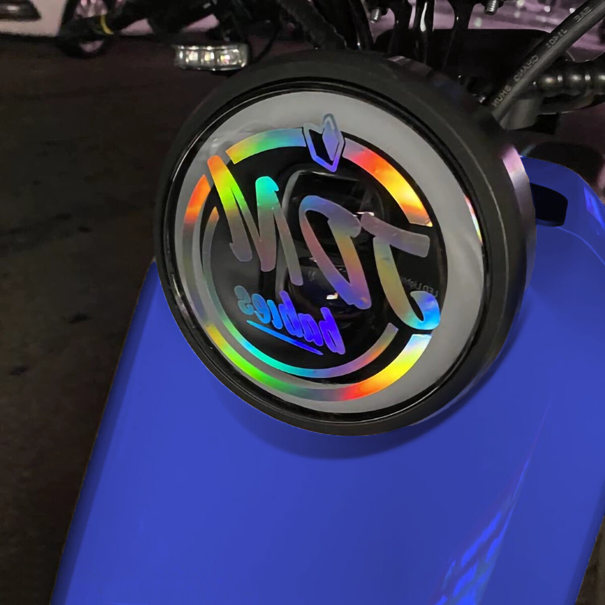 JDM Rainbow Laser Phong cách Nhật Bản Bay Shore Thời trang Thư tiếng Anh Tự động Cửa sổ phía sau Kính chắn gió Sticker Xe gắn máy Mũ bảo hiểm Sticker