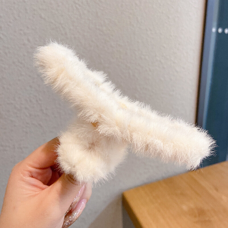 [ACC]Autumn Winter Plush Claw Clip Female Hairpin Korean Elegant Temperament Hair Accessories