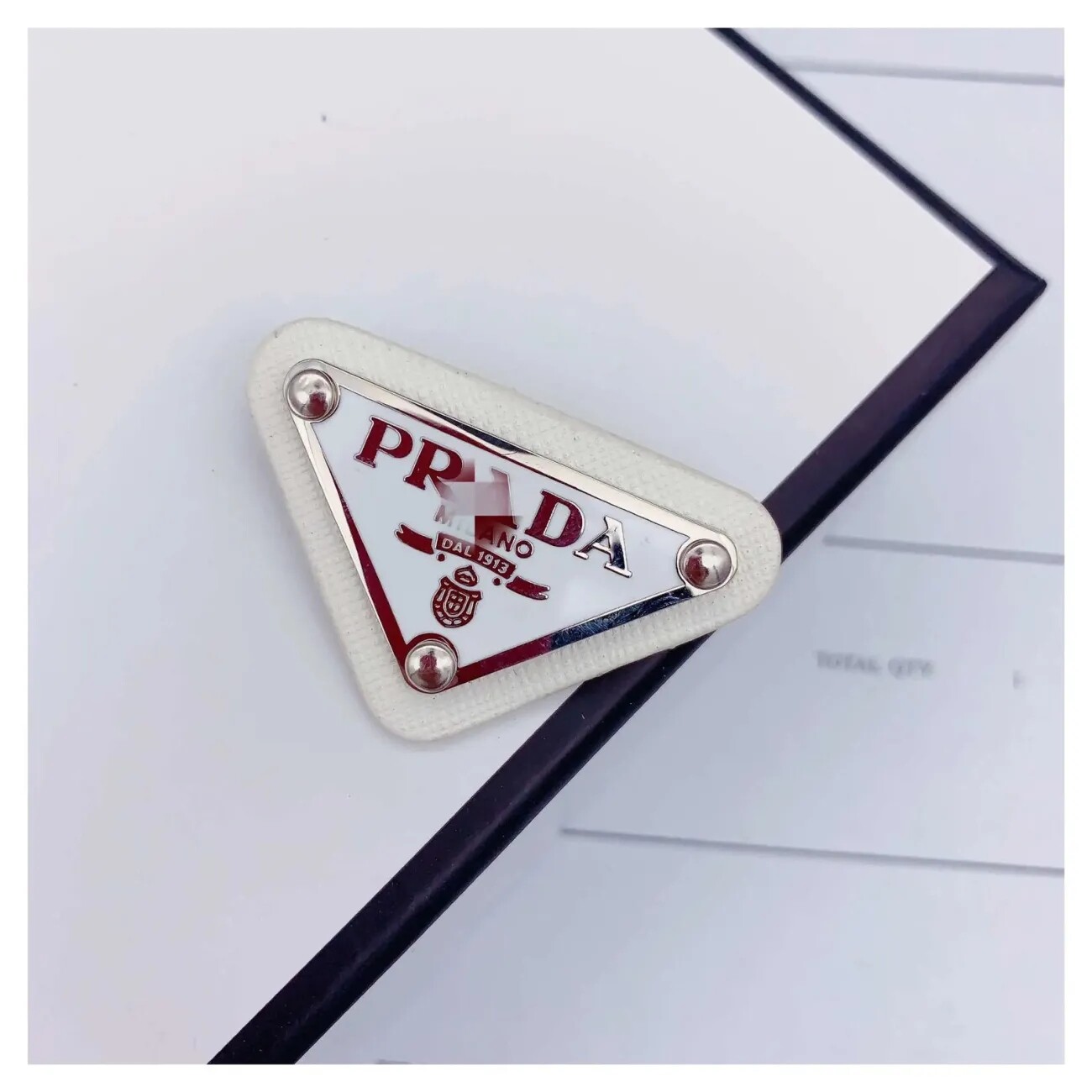 Kẹp tóc OEM PRADA Kẹp tóc lớn