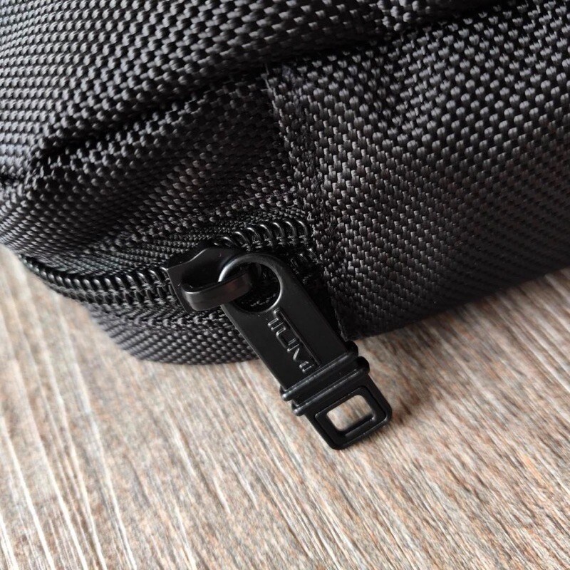 Delta Airlines Tumi Small Amenity Pouch Power Bank Storage Bag Organizer Travel Cable for USB