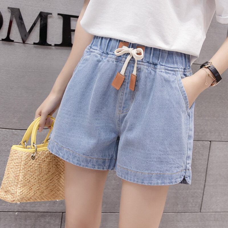 loose short jeans
