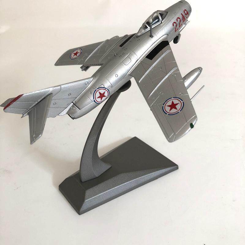 1//72 Scale Alloy Diecast Aircraft J-6 Fighter Model Home Office Decoration