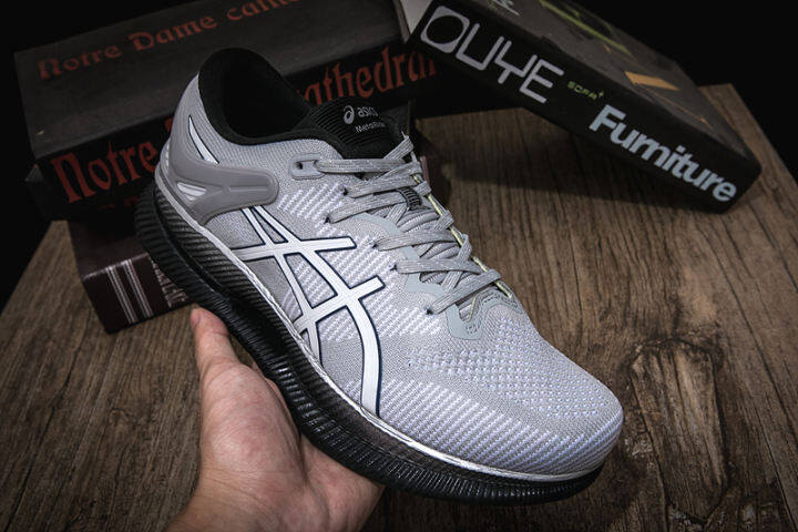 light gray running shoes
