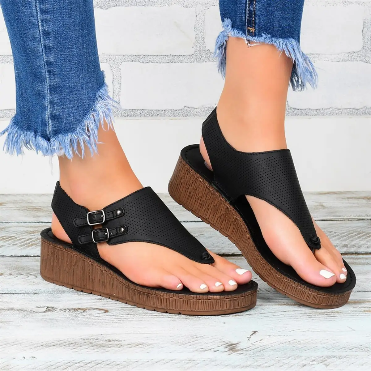 women's beach sandals sale