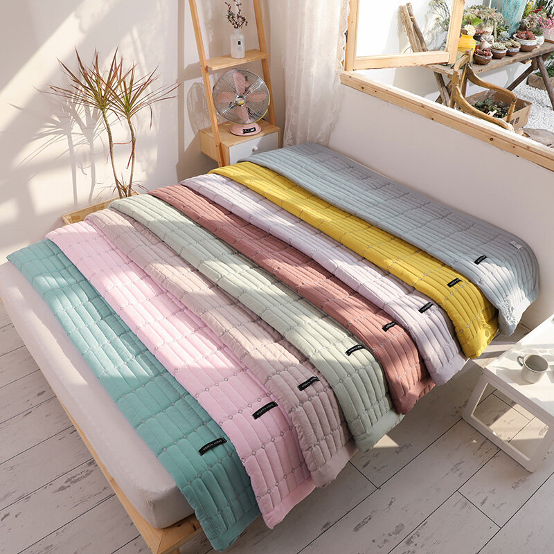 Macaron Solid Color Bedspread Soft Summer Comforter Quilts Washable Bed Quilt Air Conditioned Quilt Duvet Adults Summer Quilt