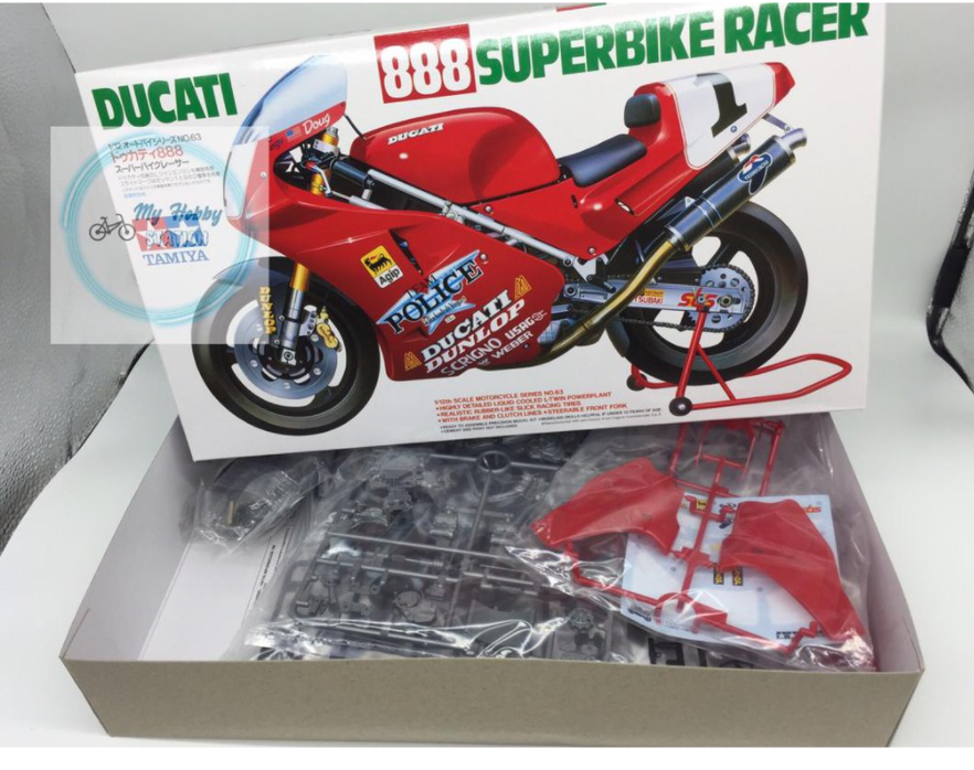 Ducati 888 Superbike Racer Tamiya 1:12 plastic model kit 14063 