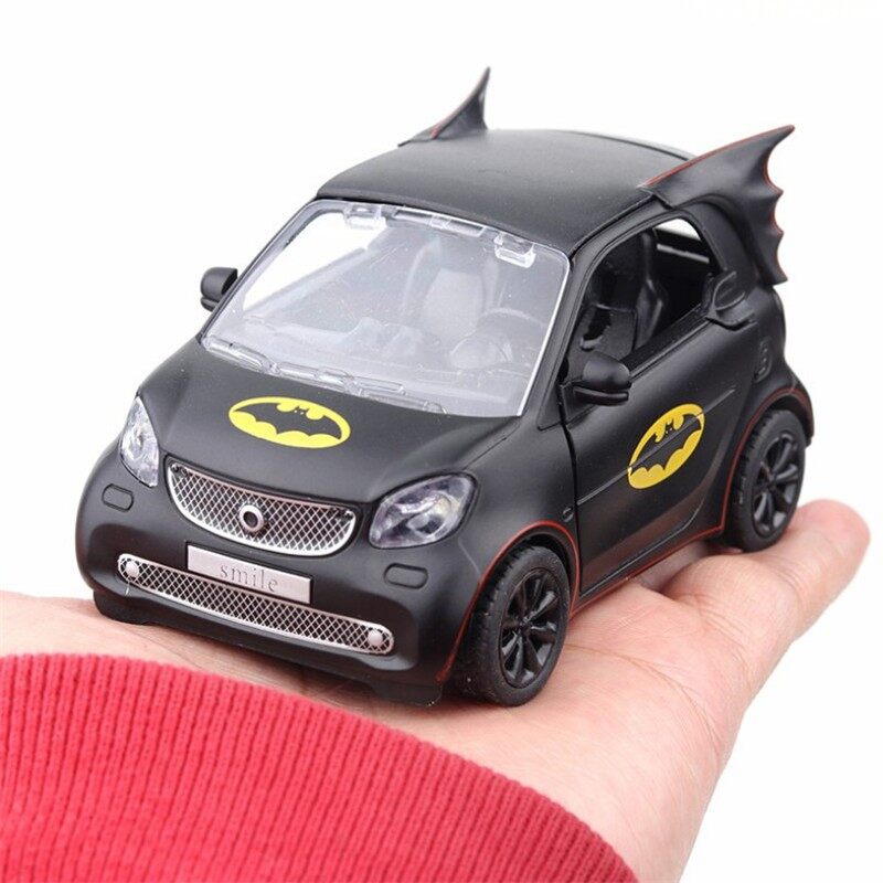 1:36 Batman Benz Smart Diecast Alloy Model Pull Back Car Toy with Sound & Light