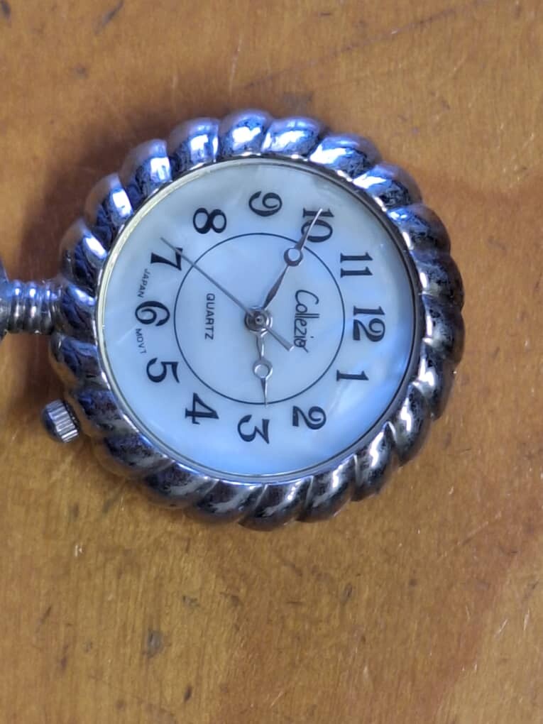 Jam poket lama terpakai masih berfungsi Japan Quartz Collezio Old