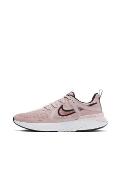 nike legend react 2