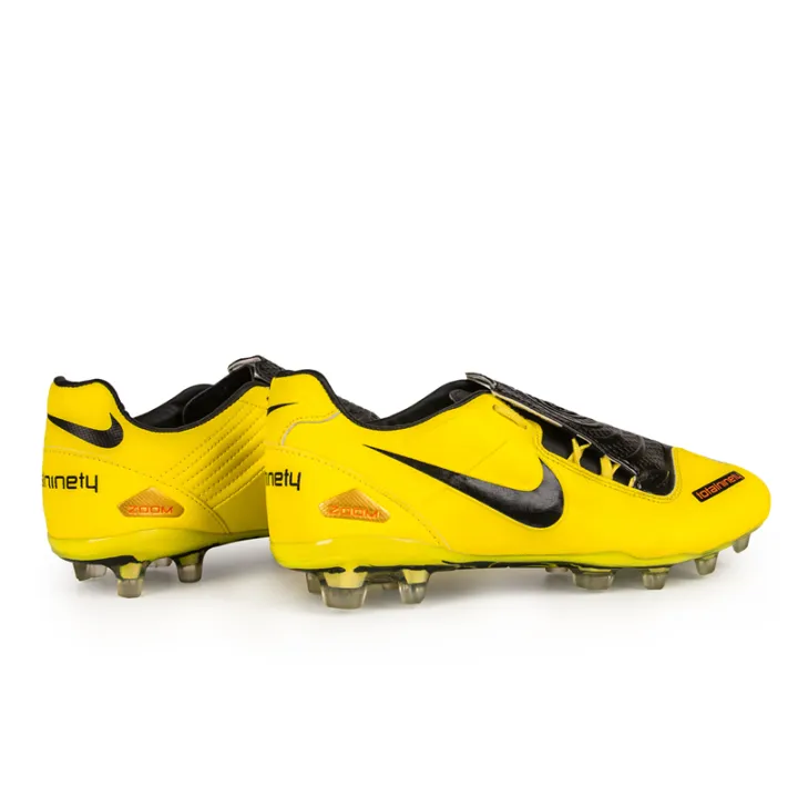 mens indoor soccer boots