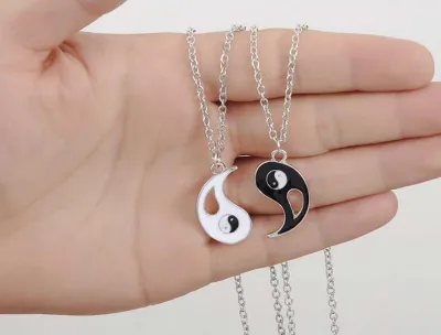 Blackhorse 2Pcs/set Best Friends Yin Yang Tai Chi Pendant Necklaces Charm Tai Chi Split Matching Necklace