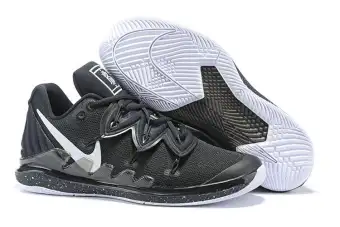 kyrie tennis shoes