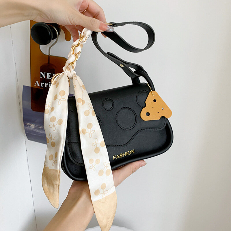 C&K⚡Miễn Phí Vận Chuyển⚡ Korean fashion simple foreign style oblique span women's bag