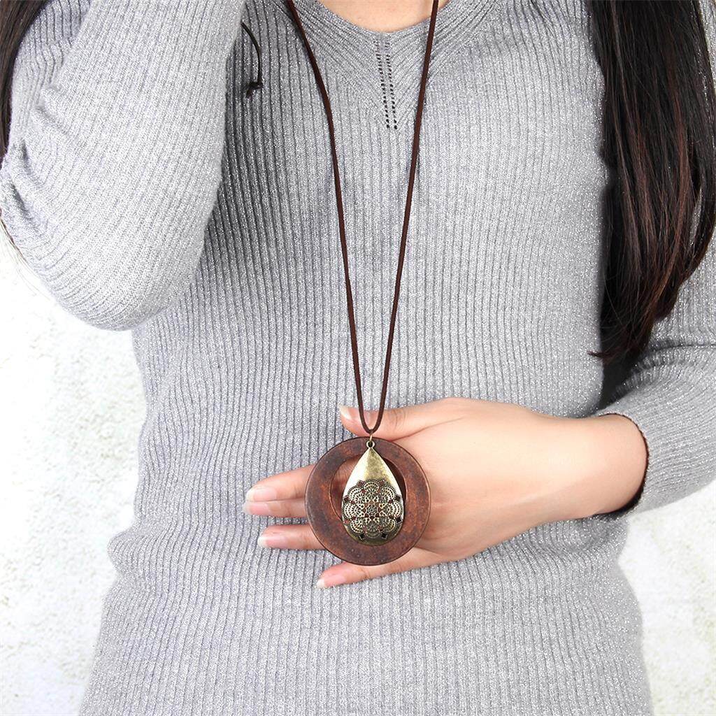 Fenteer Wooden Round Pendant Necklace Vintage Long Style for Sweater PU Cord Choker for Party