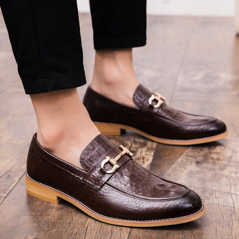 BÁO GIÁ GIÀY TÂY NAM MŨI NHỌN | Shopee Lazada Sendo Tiki mới nhất 68 Giày Tây Mũi Nhọn Cho Nam Giày Cưới Da Cao Cấp, Giày Đế Bằng Nam In Hoa Giày Công Sở Tiệc Cưới Trang Trọng, K4