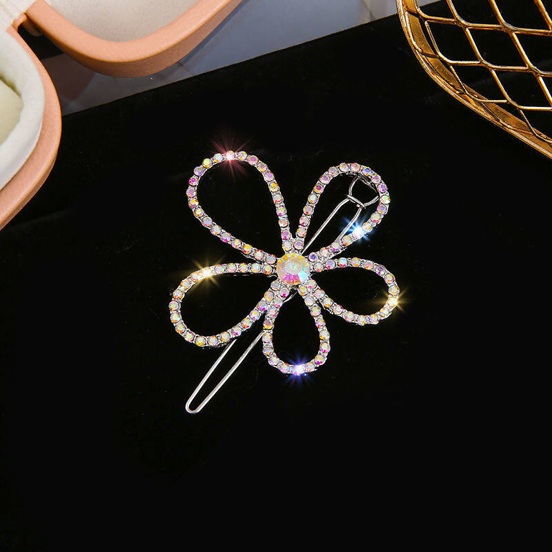 Luxurious Sparkling Pearl Hair Clips