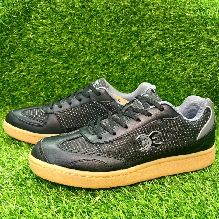 eutag futsal shoes