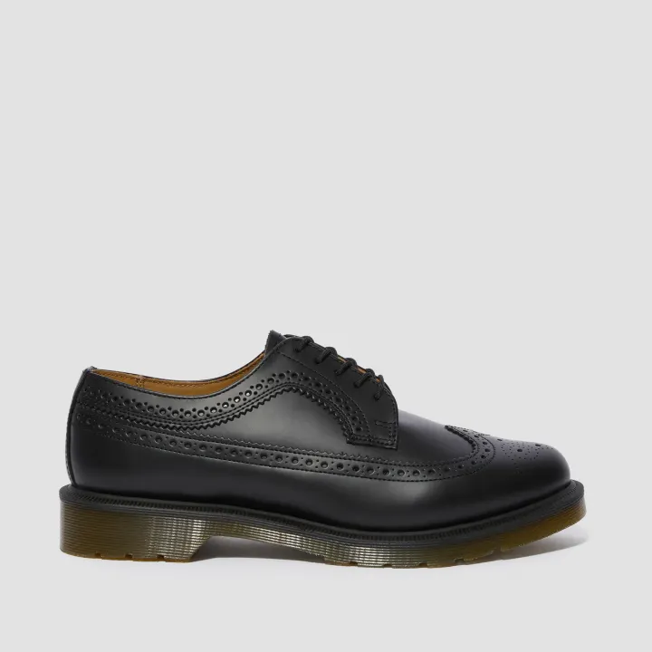 dr martens wingtip black