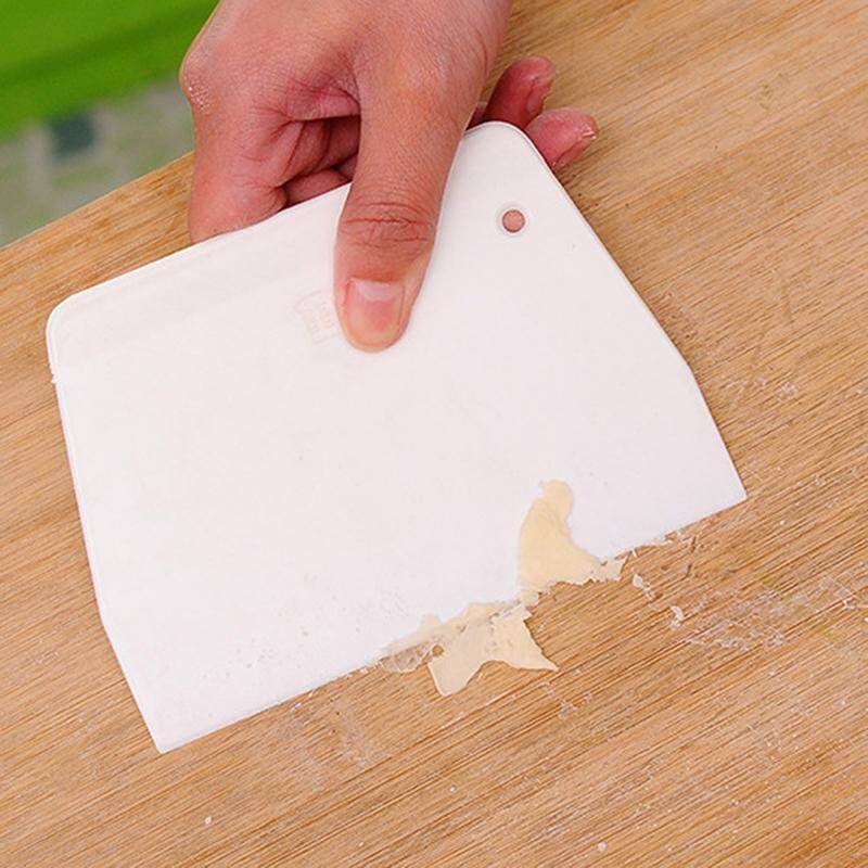 Ministar 1pc Plastic Dough Cake Scraper Plain Smooth Jagged Edge Spatulas Cutters