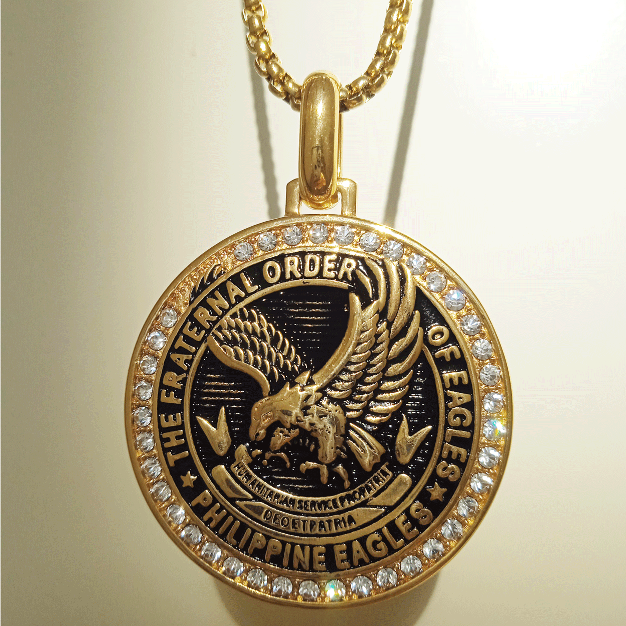 TFOE(PE) Necklace/Pendants, Diameter 1.6 inch, gold plated, aronuded shiny stones , Deo Et