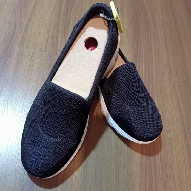 skechers air cooled goga mat price