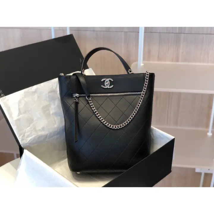 chanel bucket bag 2019